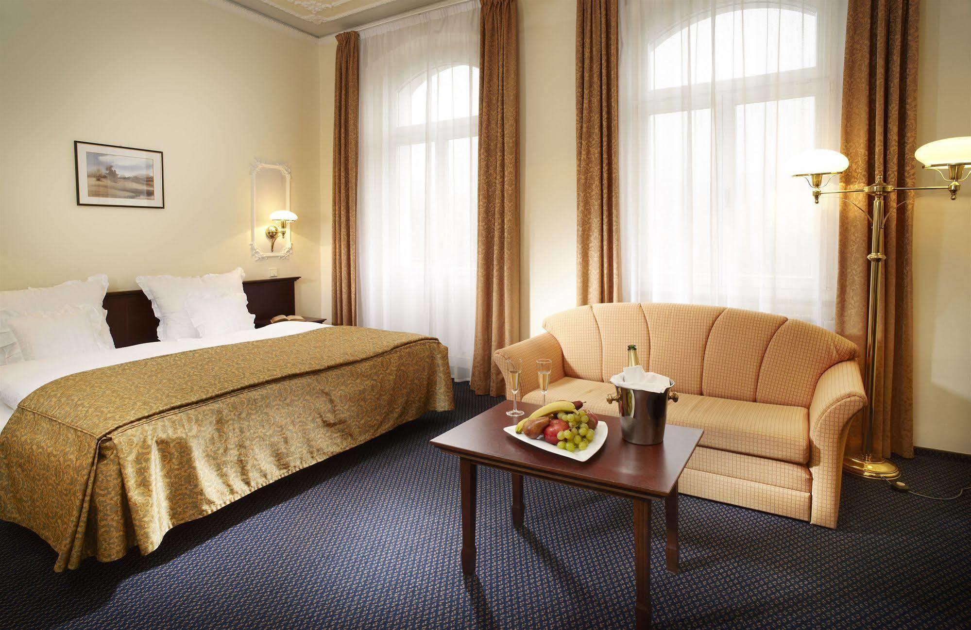 Hotel Excelsior Маріанські Лазні Екстер'єр фото